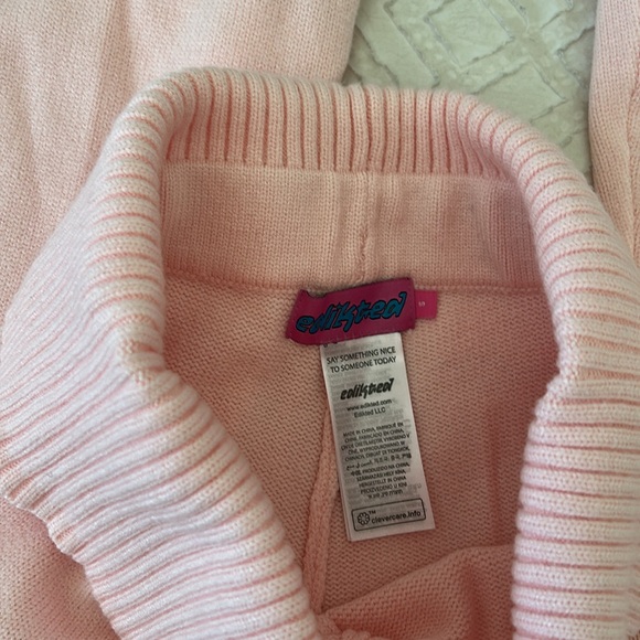 edikted light pink knit flare pants - Picture 2 of 3